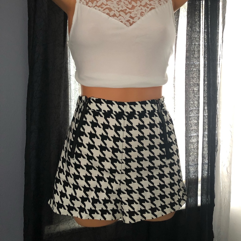 Forever 21 High Waisted Houndstooth Shorts